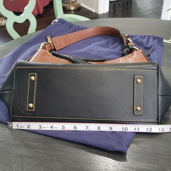 Dooney and Bourke purse - Picture 16 of 16